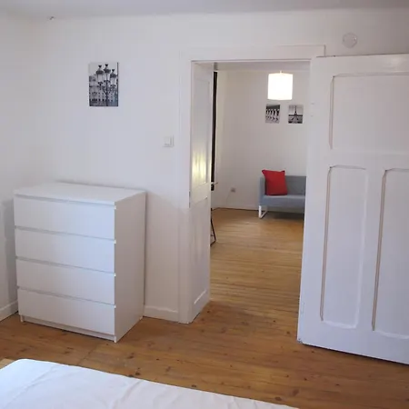 Apartment Furnished Flat Near Luxembourg